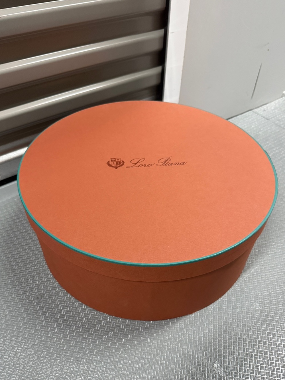 COPY - Loro piana huge round box as it for sale!!!!🤎🤎